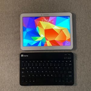 Samsung Galaxy Tab 4 with Bluetooth Keyboard